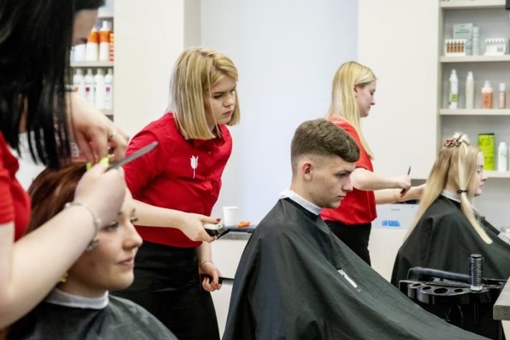 Tallinna Juuksuri Erakool